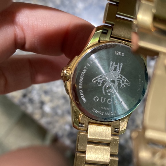 Gucci G-Timeless Bracelet Watch, 27mm in Gold - Picture 7 of 9